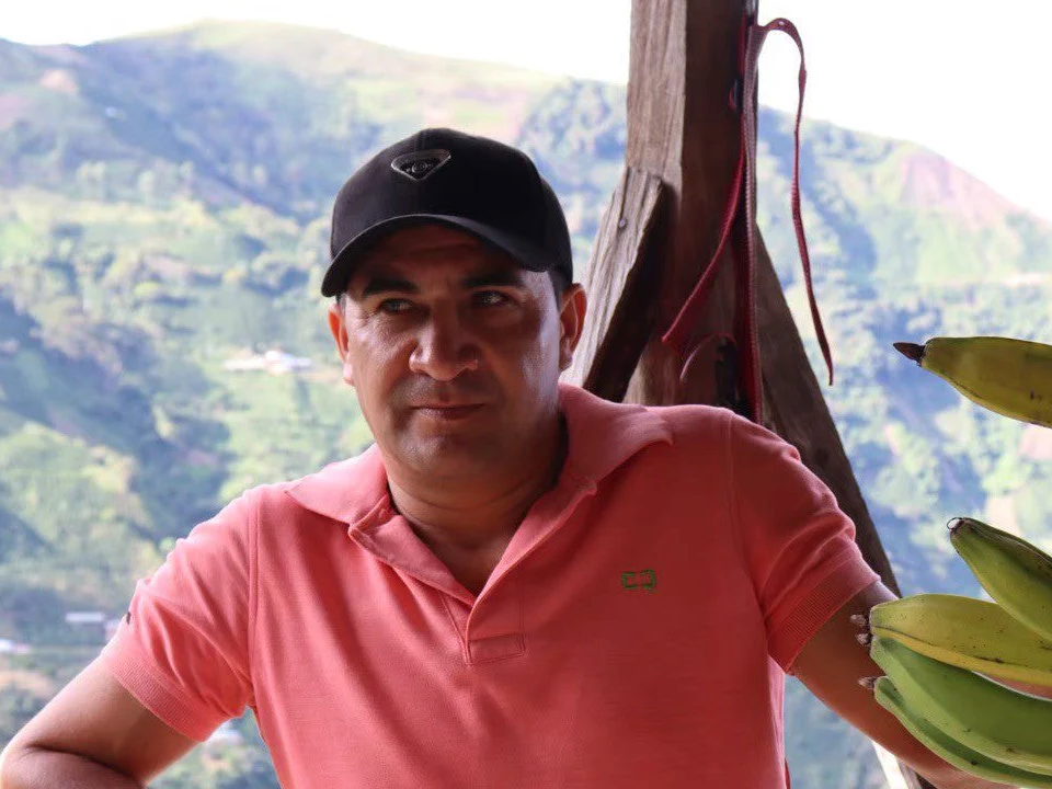 Hermides Meneses / Colombia