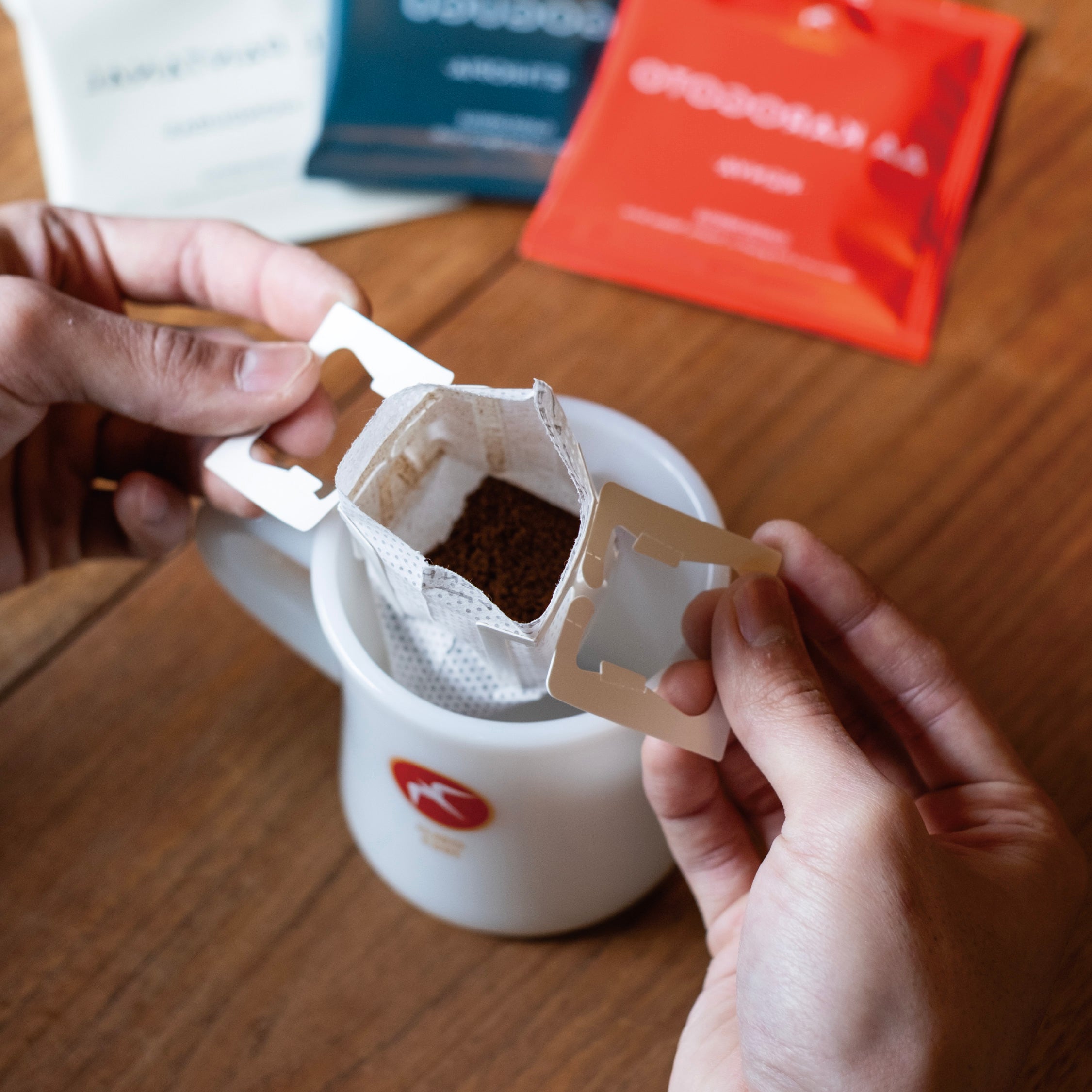 DRIP BAG ASSORT BOX – FUGLEN COFFEE ROASTERS TOKYO